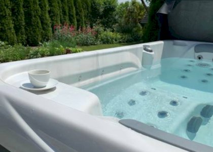Jakie są koszty utrzymania jacuzzi ogrodowego?